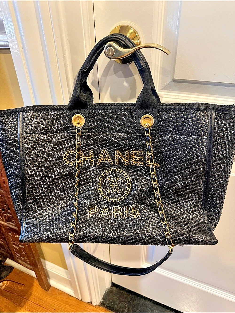 FAUX Deauville Tote Raffia Medium Black Chain Tote